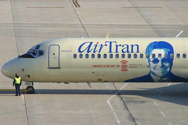 AirTran Logo - airTran Airways Boeing 717-231 Elton John Logo N987AT | Flickr