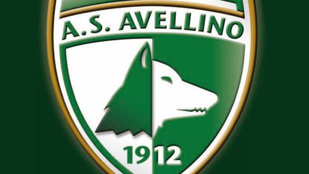 Avellino Logo - Avellino, storia e colori della maglia dei 'Lupi'