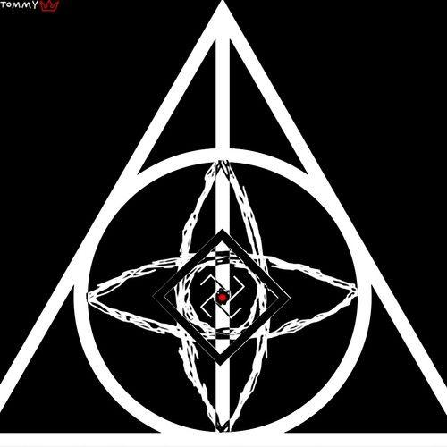 Creepypasta Logo - After the observer symbol slenderman turns of illuminati with badges ...