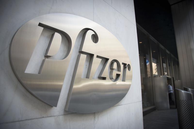 Lipitor Logo - Pfizer confronts surge of lawsuits over Lipitor - Reuters