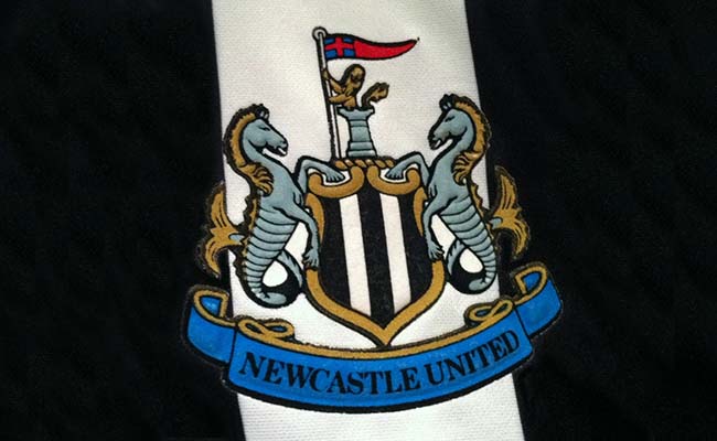 NUFC Logo - Mike Ashley set to change Newcastle badge