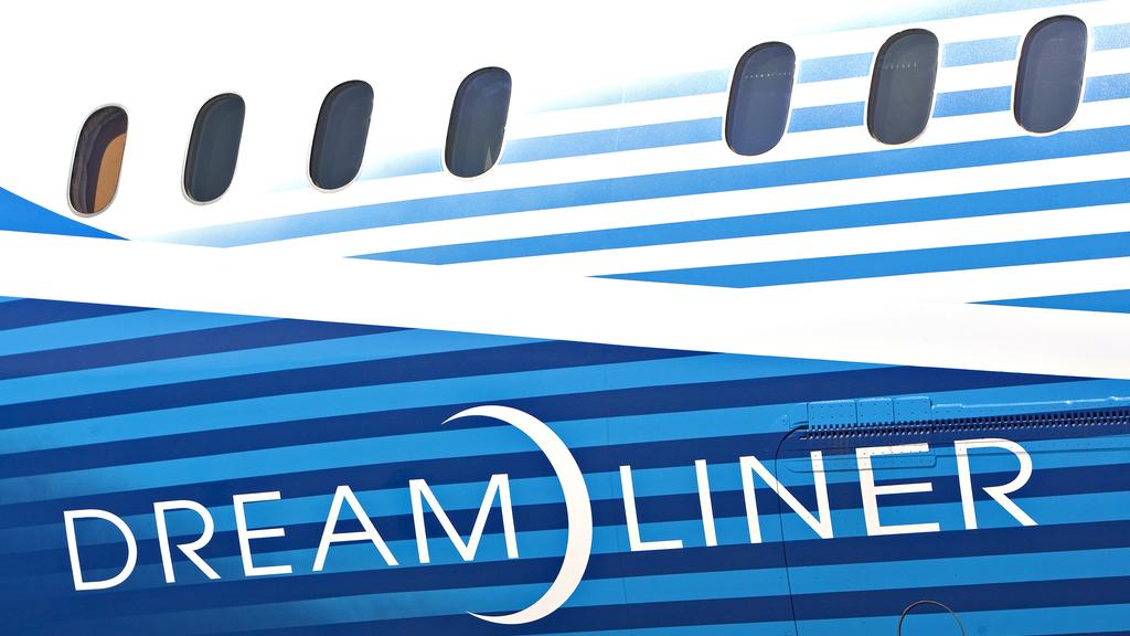 Dreamliner Logo - Emirates' request for changes to Boeing Dreamliner are rejected