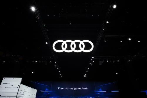 E-Tron Logo - Audi e-tron