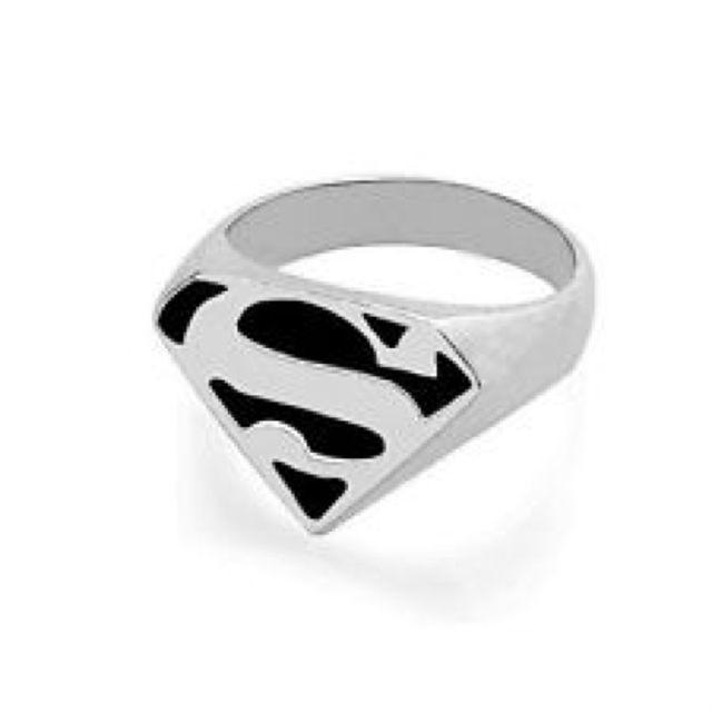 IISuperwomanII Logo - SUPERWOMAN RING on The Hunt