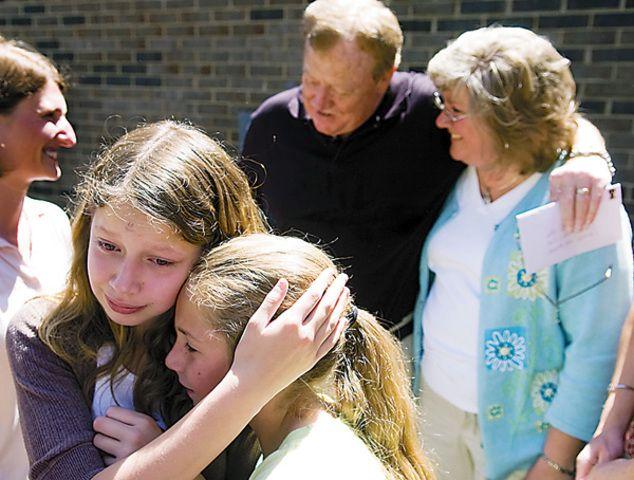 South-Doyle Logo - Students Plant Tree In Remembrance Of South Doyle Teacher