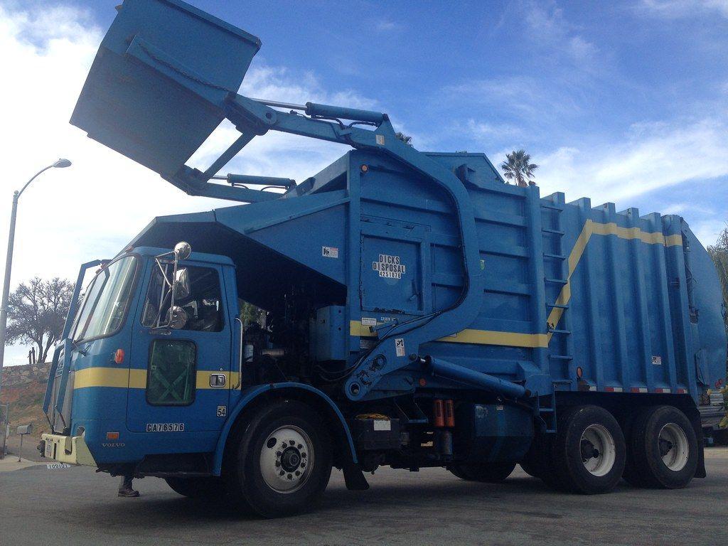 Pak-Mor Logo - Dick's Disposal Volvo WXLL64 w/Pak-Mor | former City of Newp… | Flickr