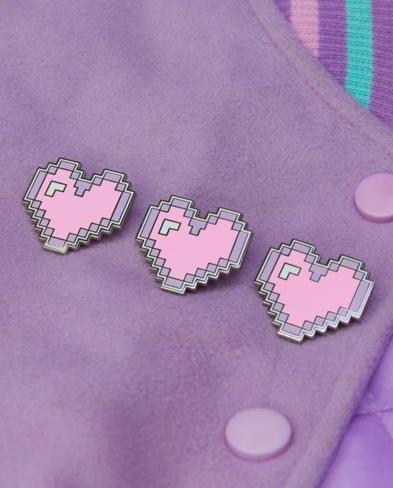 iHasCupquake Logo - Pixel Heart Pin