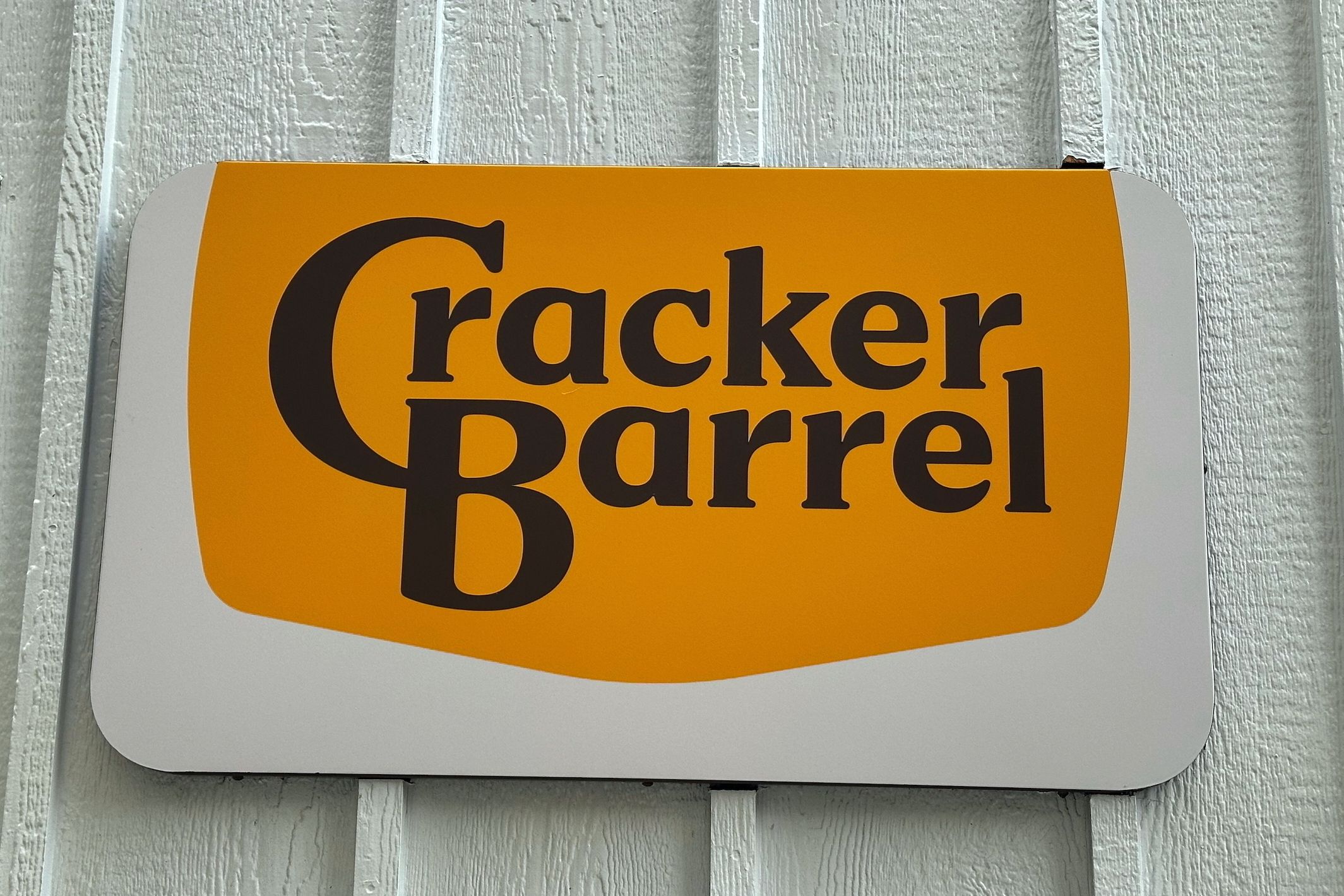 Cracker Barrel Logo - Cracker Barrel releases statement following backlash over rebranded logo |  WHNT.com
