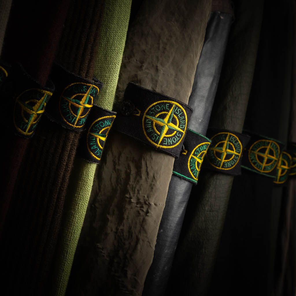 Stone Island Logo - HOW TO SPOT FAKE STONE ISLAND