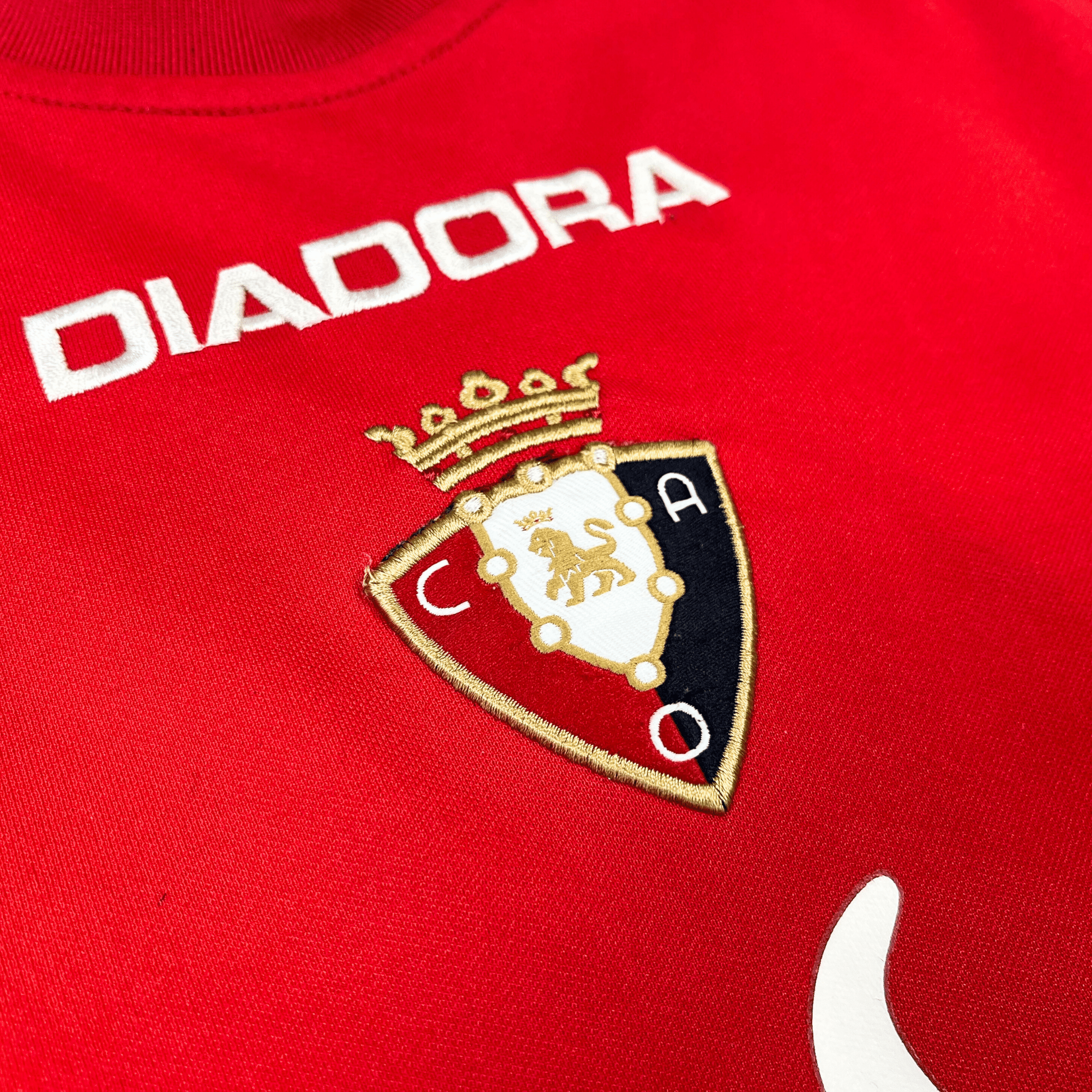 Osasuna Logo - Osasuna 2008-2009 Sweater L – Nostalgic Football Shirts