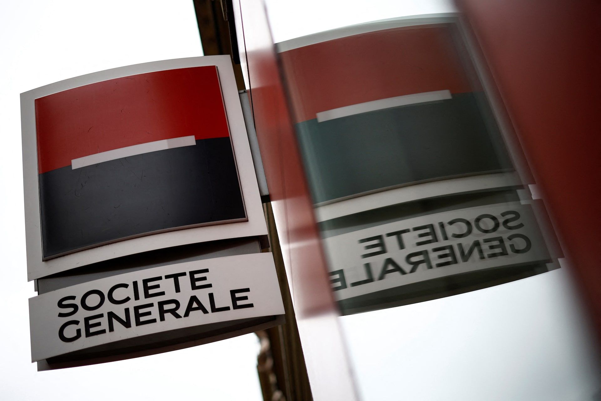 Societe Generale Logo - SocGen to close 101 branches in France in 2026, CGT union says | Reuters