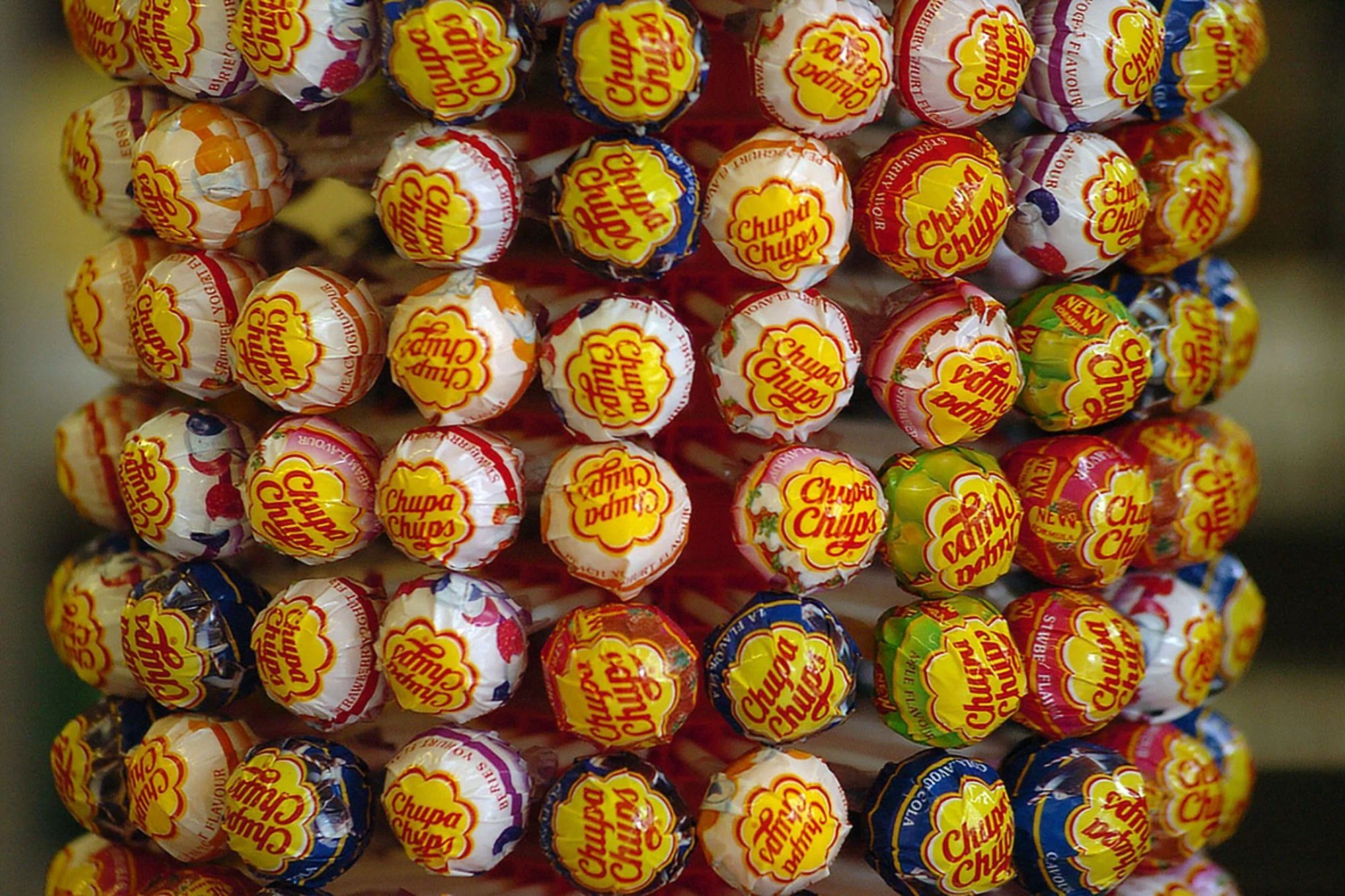 Chupa Chups Logo - People are just realising the surprising truth behind the Chupa Chups logo