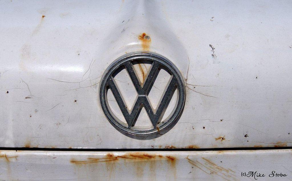 Rustic VW Logo - Classic rustic VW emblem | Rusty rustic beautiful VW out bac… | Flickr