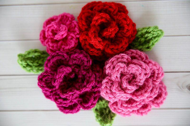 Flowered U Logo - 10 Beautiful Crochet Flowers To Make | Skip To My Lou