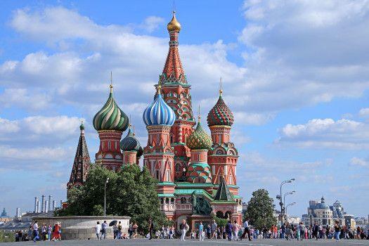 White House Red Square Logo - Stopping at the Russian White House, where 'Everything Is Fine ...