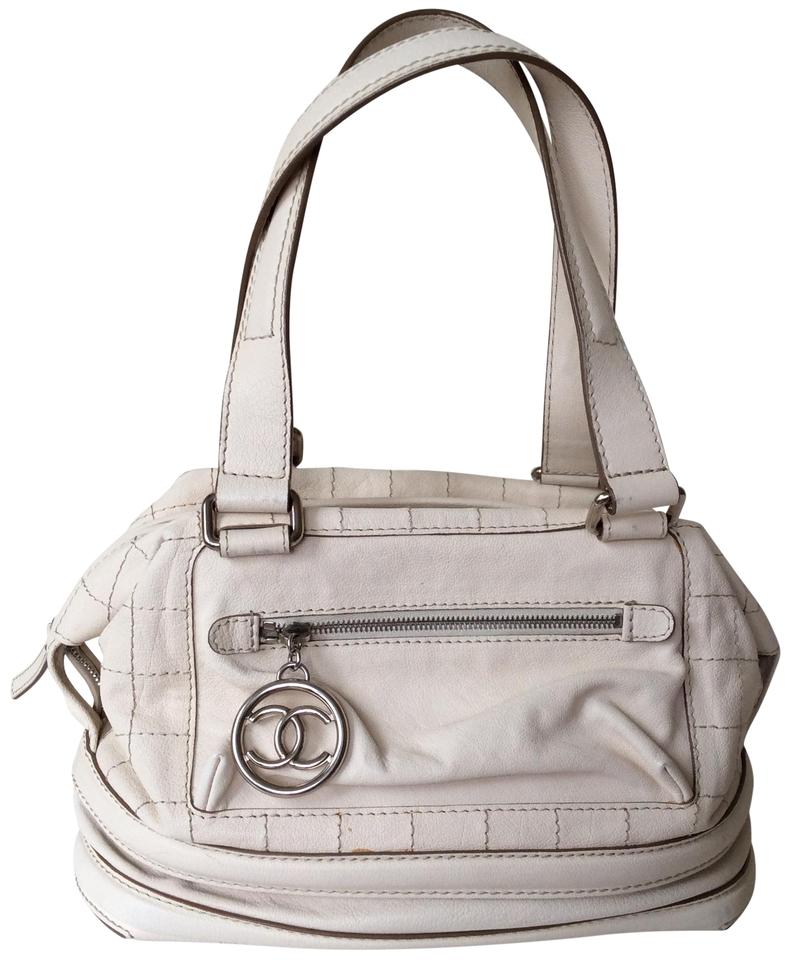 CC Purse Logo - Chanel White Cc Logo Stitched Tote Purse Ivory Leather Shoulder Bag