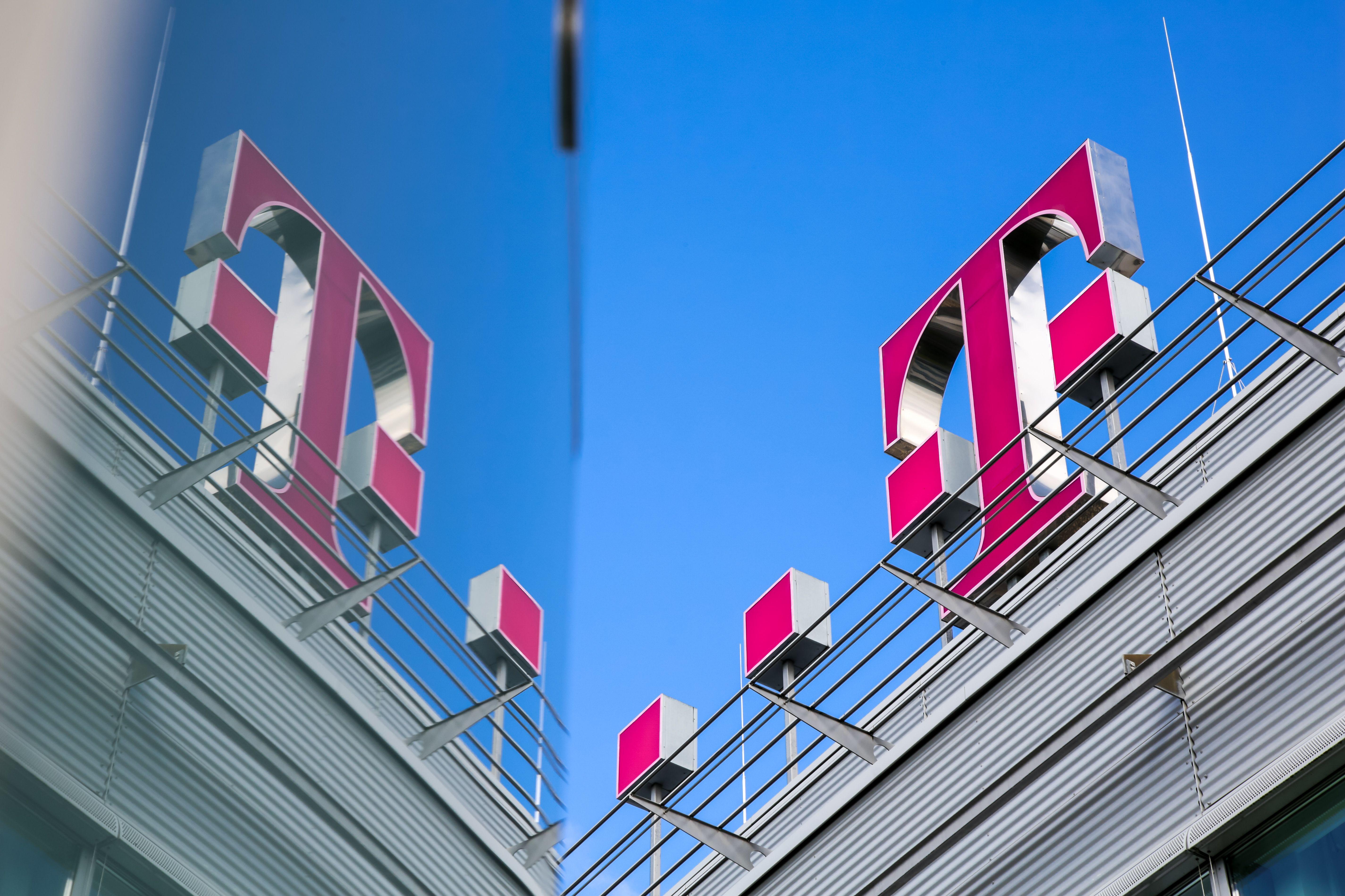 Deutsche Telekom Logo - Deutsche Telekom Logo