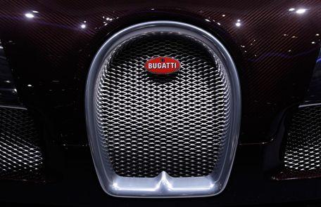 Bugatti Veyron Logo - Bugatti launches world's fastest convertible