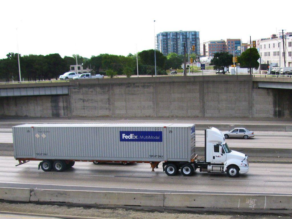 FedEx Multimodal Logo - FedEx Freight with FedEx Multimodal container in Dallas | Flickr