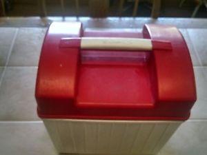 Rubbermaid Logo - RUBBERMAID MOD 1922 SIDEKICK PERSONAL COOLER ICE CHEST Red White