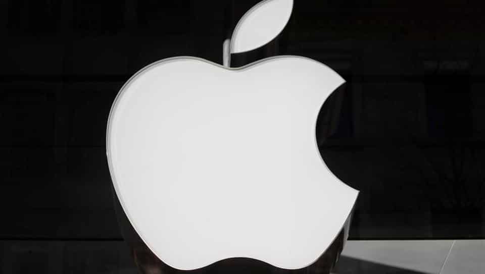Black and White Apple Logo - What it's like to work inside Apple's 'black site'. tech