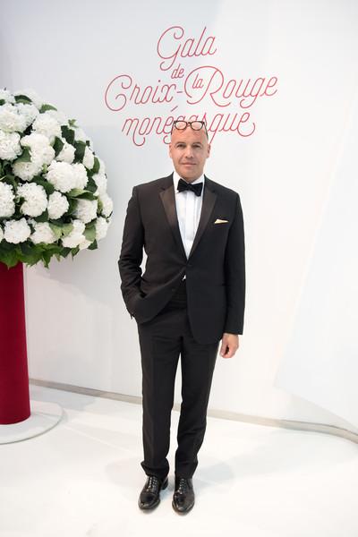 White with Red Cross Ball Logo - Billy Zane Photos Photos - 69th Monaco Red Cross Ball Gala - Zimbio