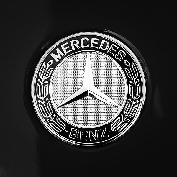 Old Maybach Logo - Mercedes Benz 6.3 Gullwing Emblem / Logo / Badge | Mercedes - Benz ...