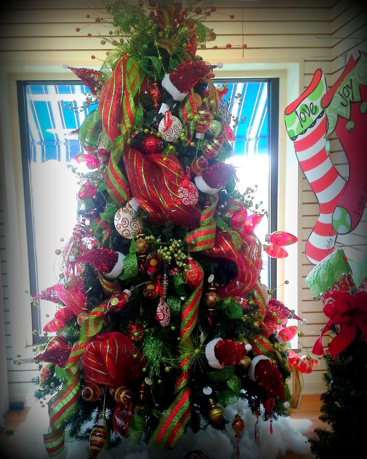 Reds and Green Tree Logo - Bright greens and festive reds make this tree pop! | All things ...