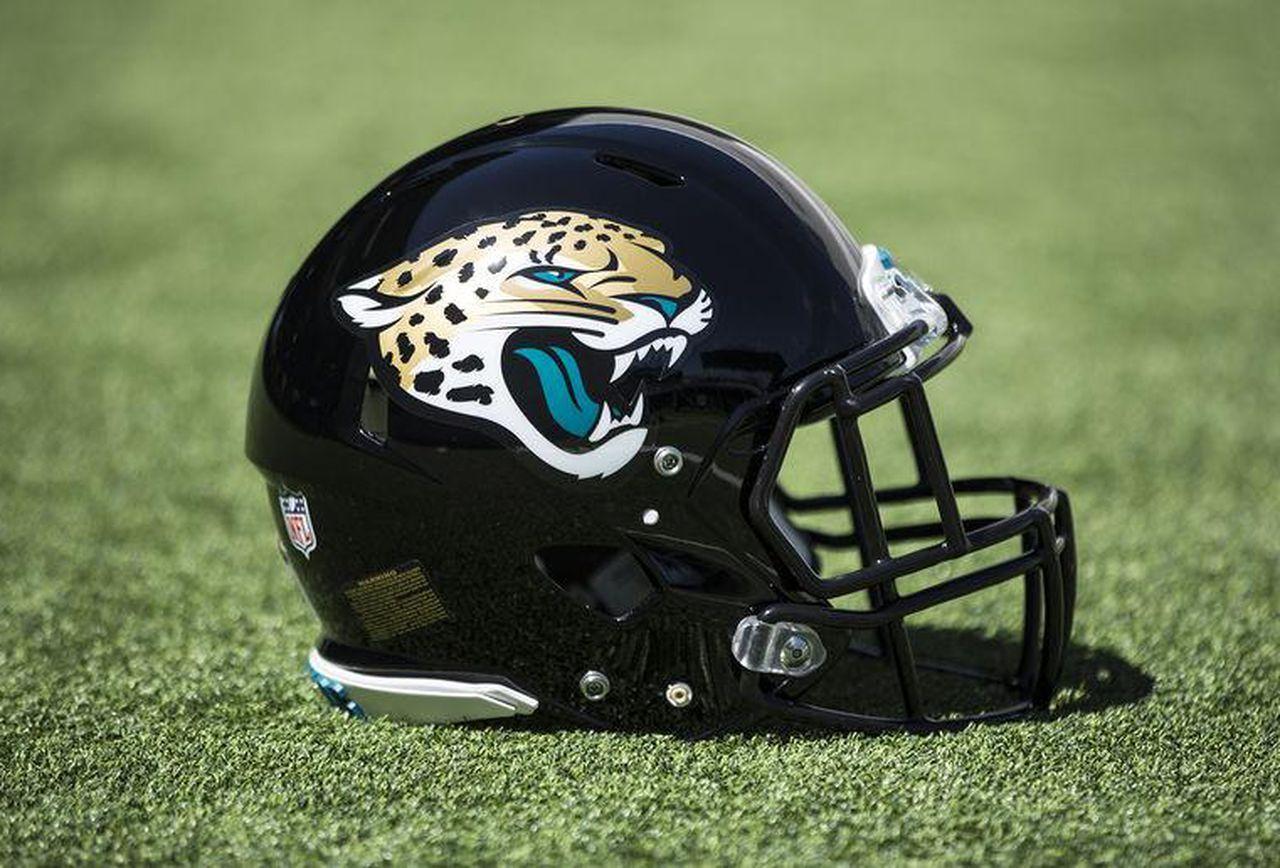 Jacksonville Jaguars Helmet Logo - Jacksonville Jaguars Return To Traditional Look With Brand New Uniforms