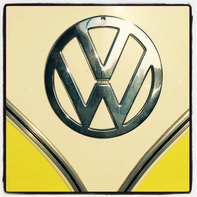 Old Volkswagen Logo - Year Old Volkswagen Logo From VW Bus