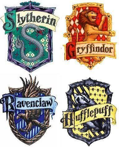 Harry Potter School Logo - Hogwarts School Crest. Harry Potter. Harry potter
