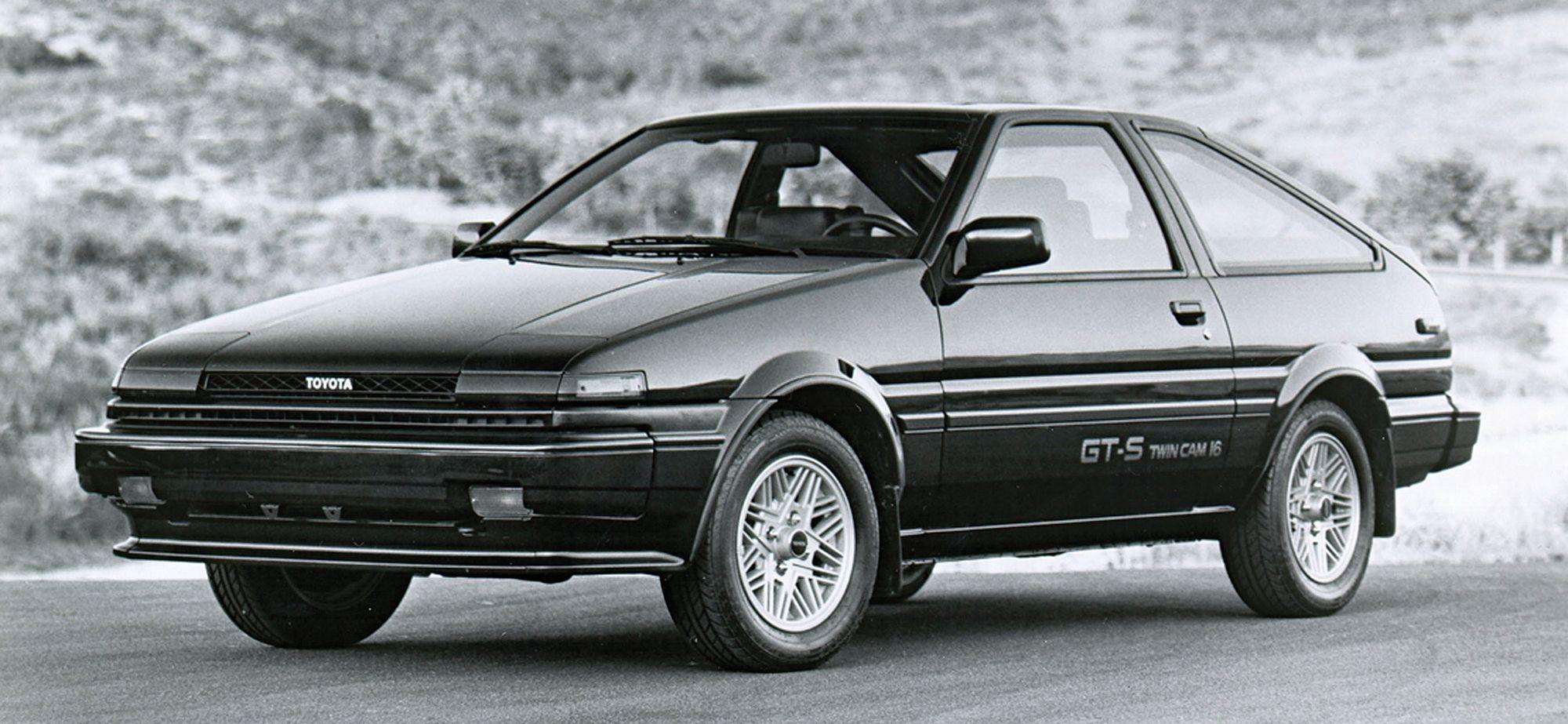 AE86 Toyota Logo - Vintage Views: Toyota AE86 Corolla GT S. Articles. Grassroots