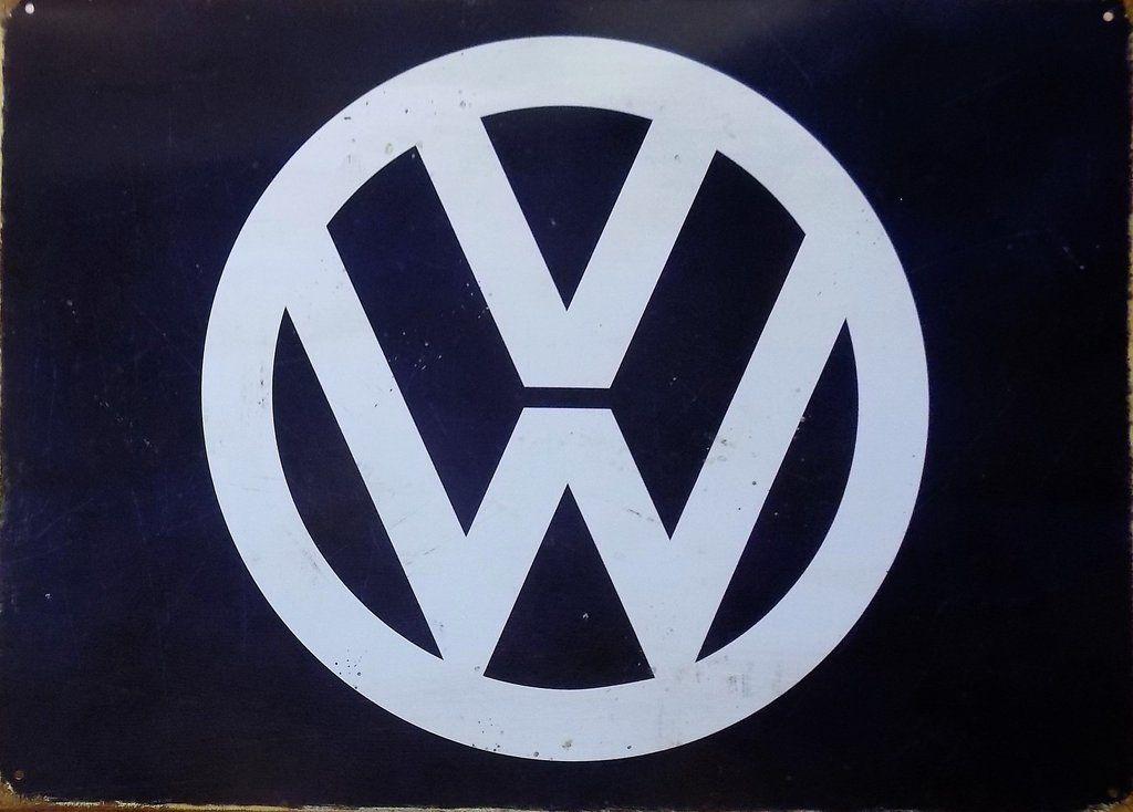 Vintage Volkswagen Logo - plaque métal publicitaire vintage VOLKSWAGEN VW LOGO | TOFMOBILE