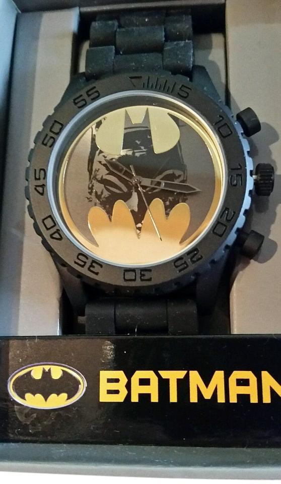 Bat Face Logo - DC Comics Black Yellow Gold Tone New Batman & Batman Face In Bat ...