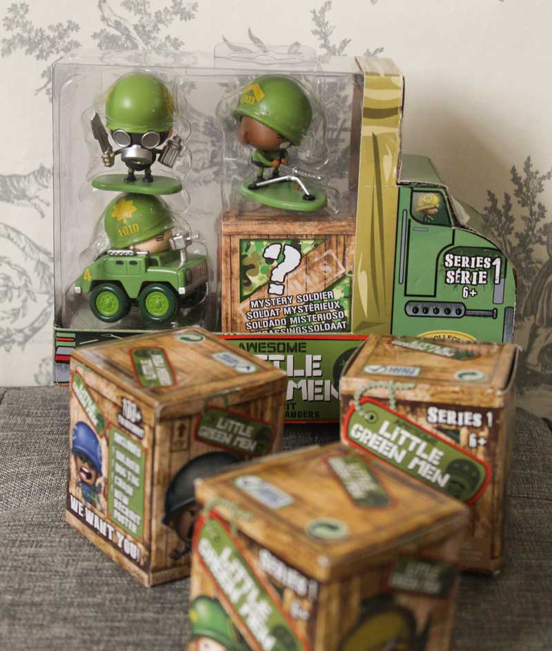 Little Green Man Logo - Awesome Little Green Men