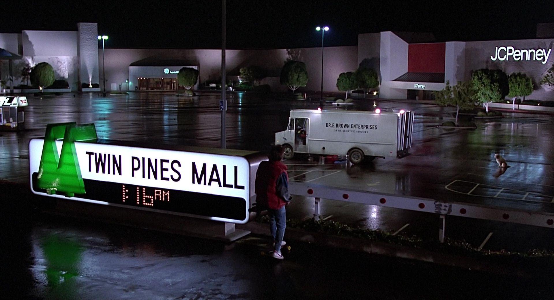 1985 JCPenney Logo - JCPenney Store in Back to the Future (1985) Movie