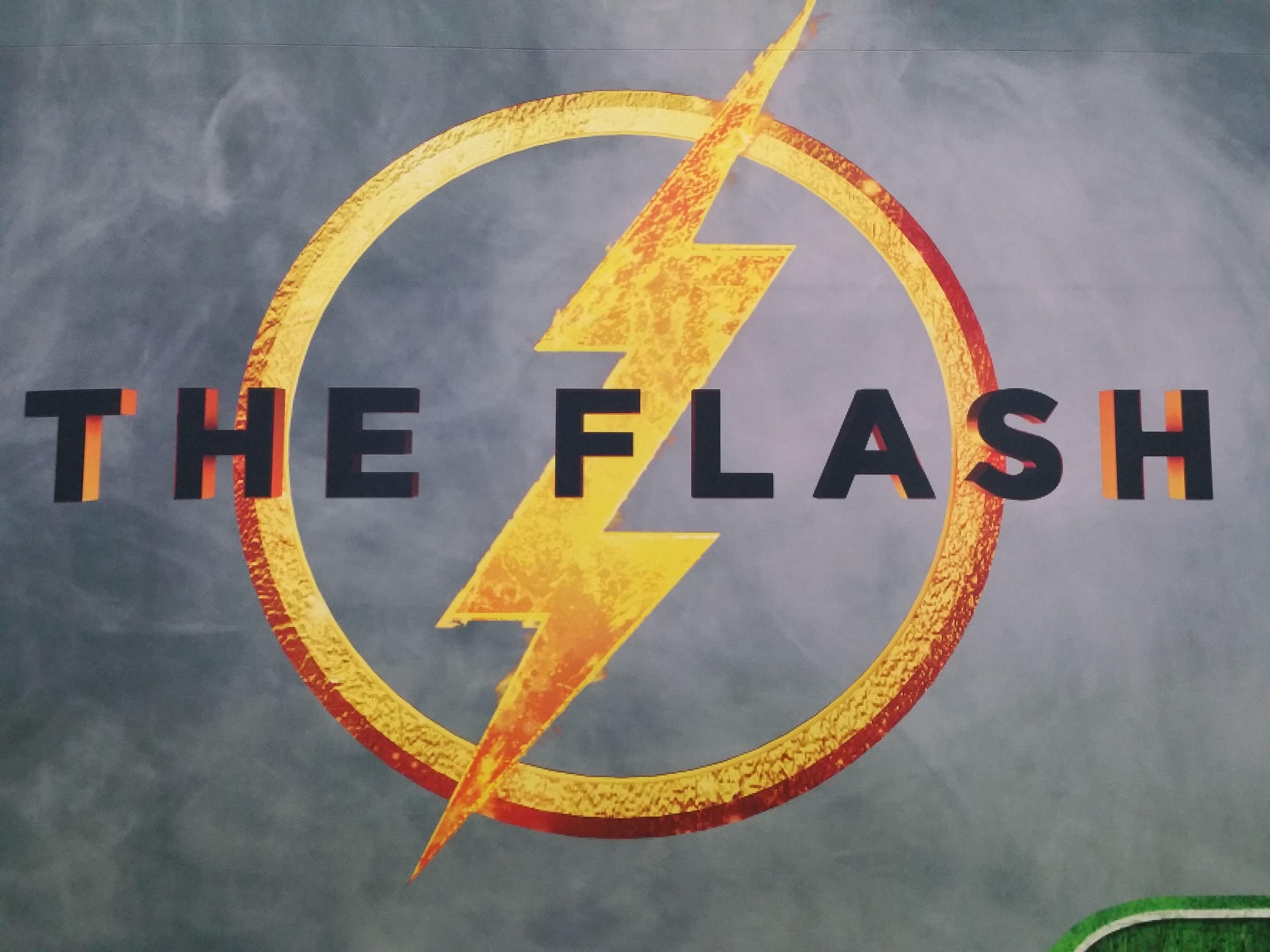 DC Flash Logo - DC Movies: Logos Revealed for Aquaman, The Flash, More | Collider