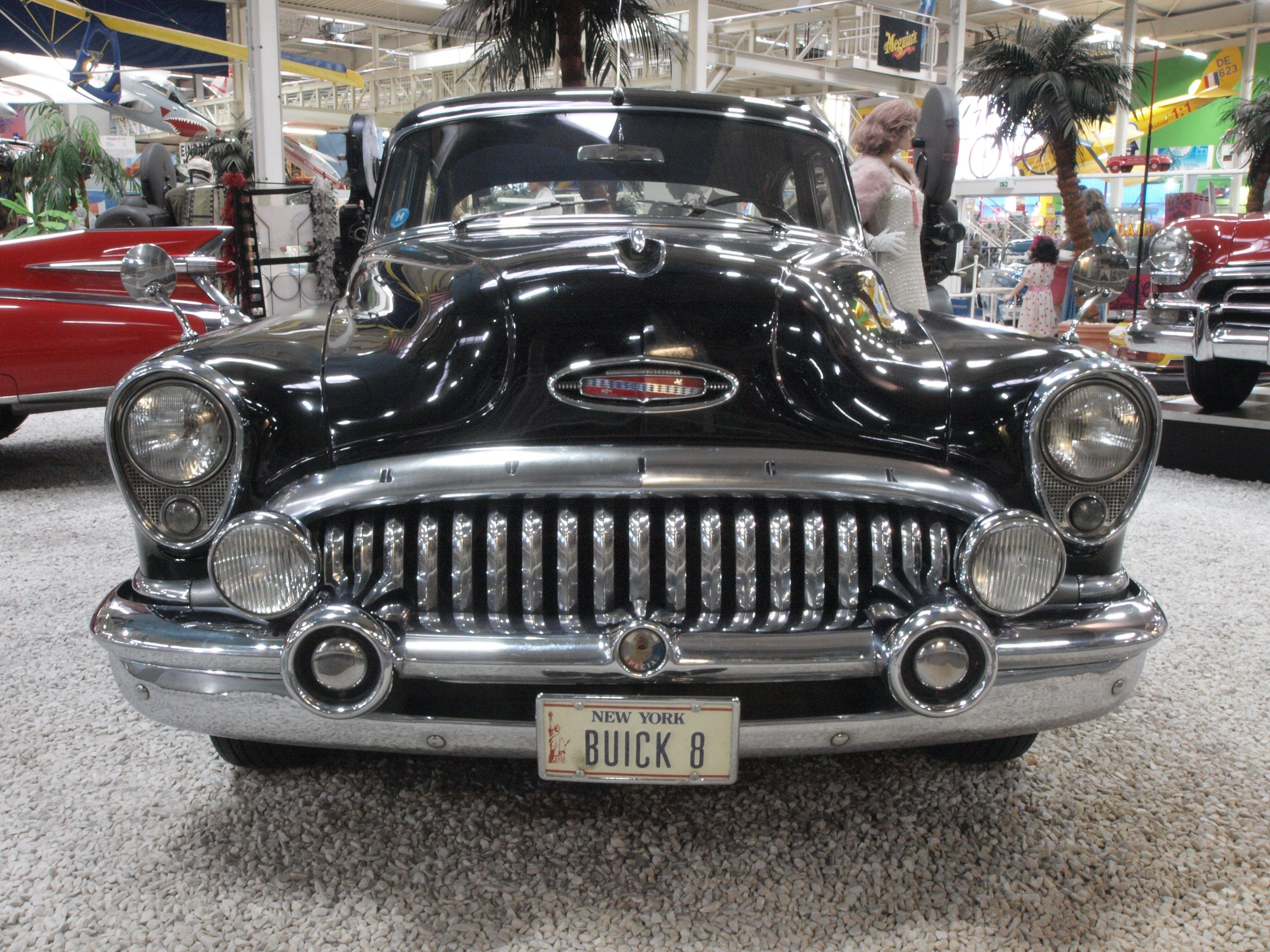 Buick 8 Logo - File:1953 Buick Straight Eight pic1.JPG - Wikimedia Commons
