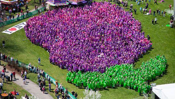 Lilac Festival Logo - Rochester Lilac Festival blooms with record for largest human flower ...