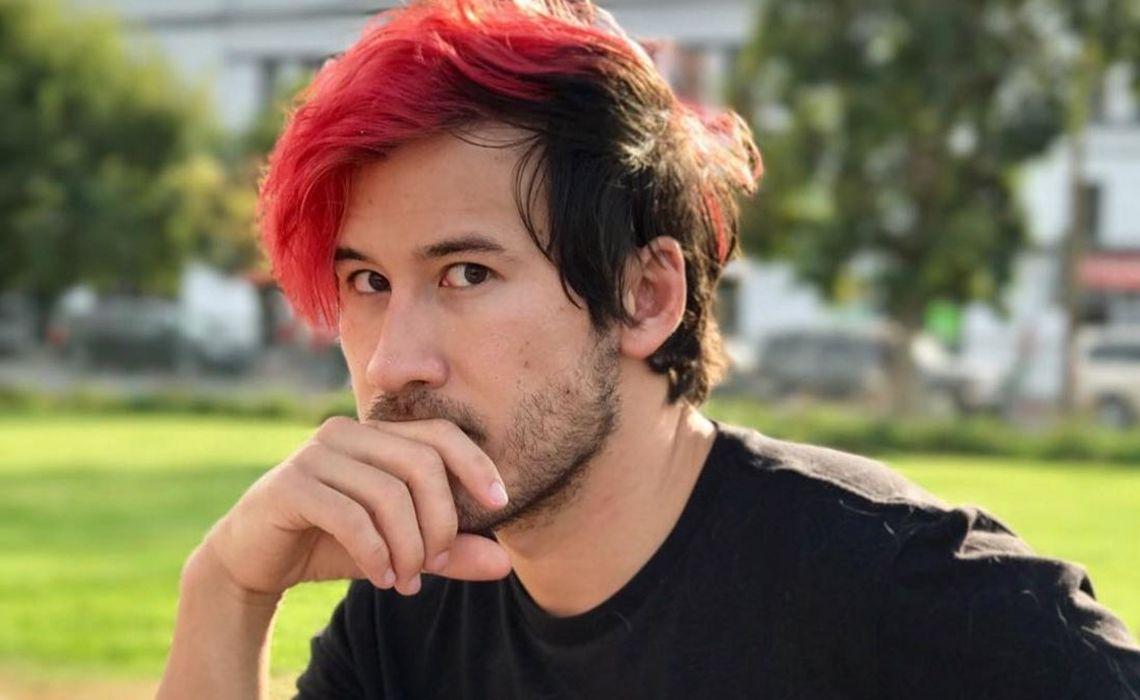 Markiplier Red and Black Logo - Mark 'Markiplier' Fischbach, One Of YouTube's Foremost Gamers, Signs ...