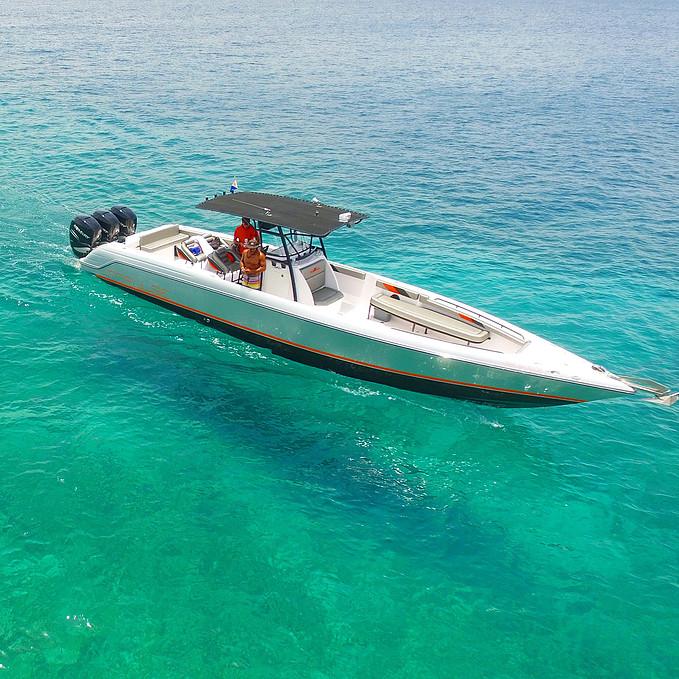 Donzi ZF Logo - St Martin St Maarten boat rental. Donzi 38 zf. St Martin boat for rent