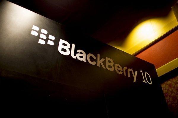 BlackBerry Company Logo - Research In Motion changes its name to BlackBerry - latimes
