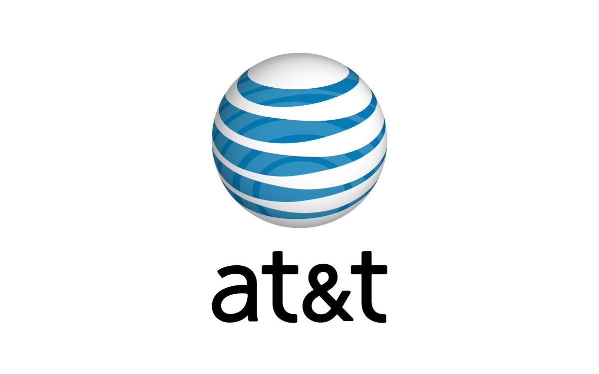 Verizon AT&T Logo - AT&T Falls Behind Verizon In Q4 Postpaid Net Adds