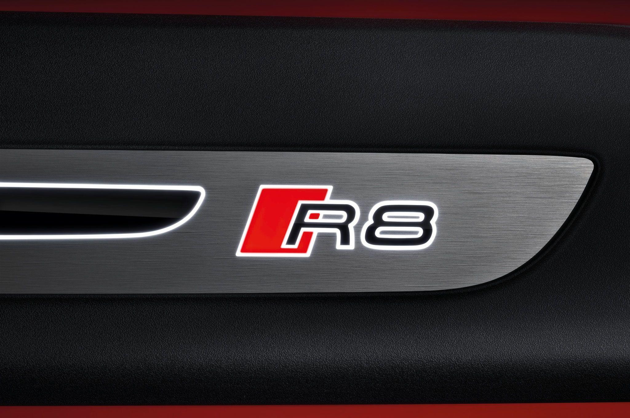 R8 V10 Logo - Audi R8 Spyder, R8 V10 and R8 V10 Plus