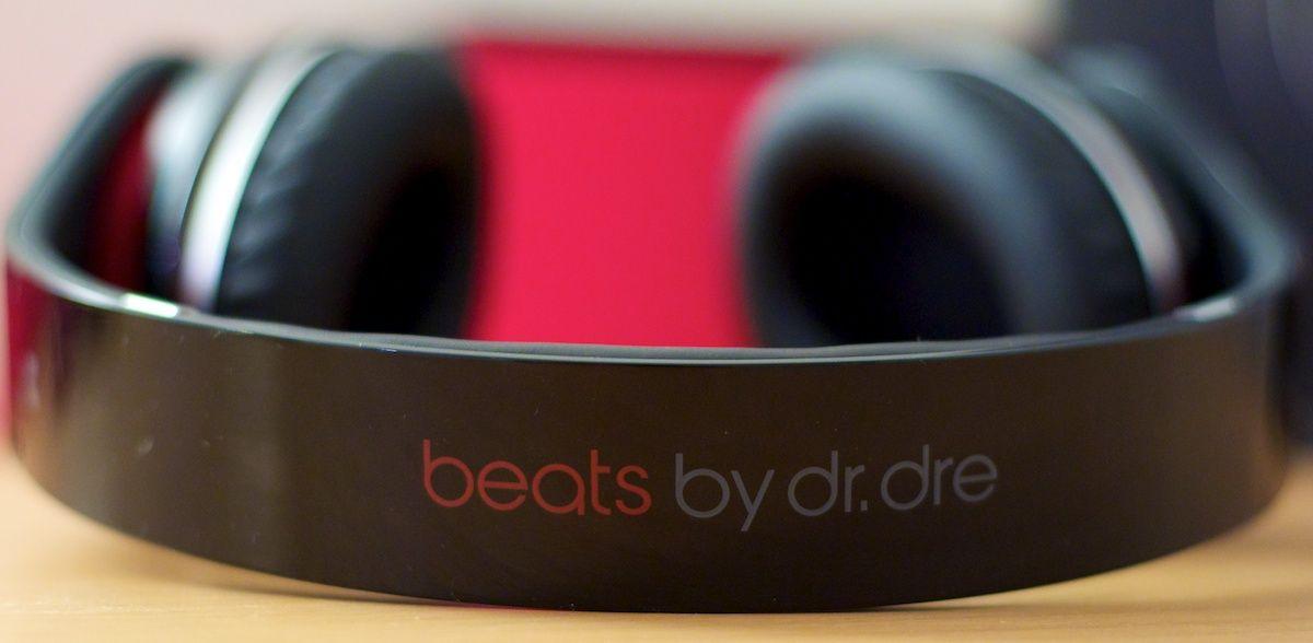 Beats Headphones Logo - Review: Beats Studio by Dr. Dre and Monster (Noise Canceling ...
