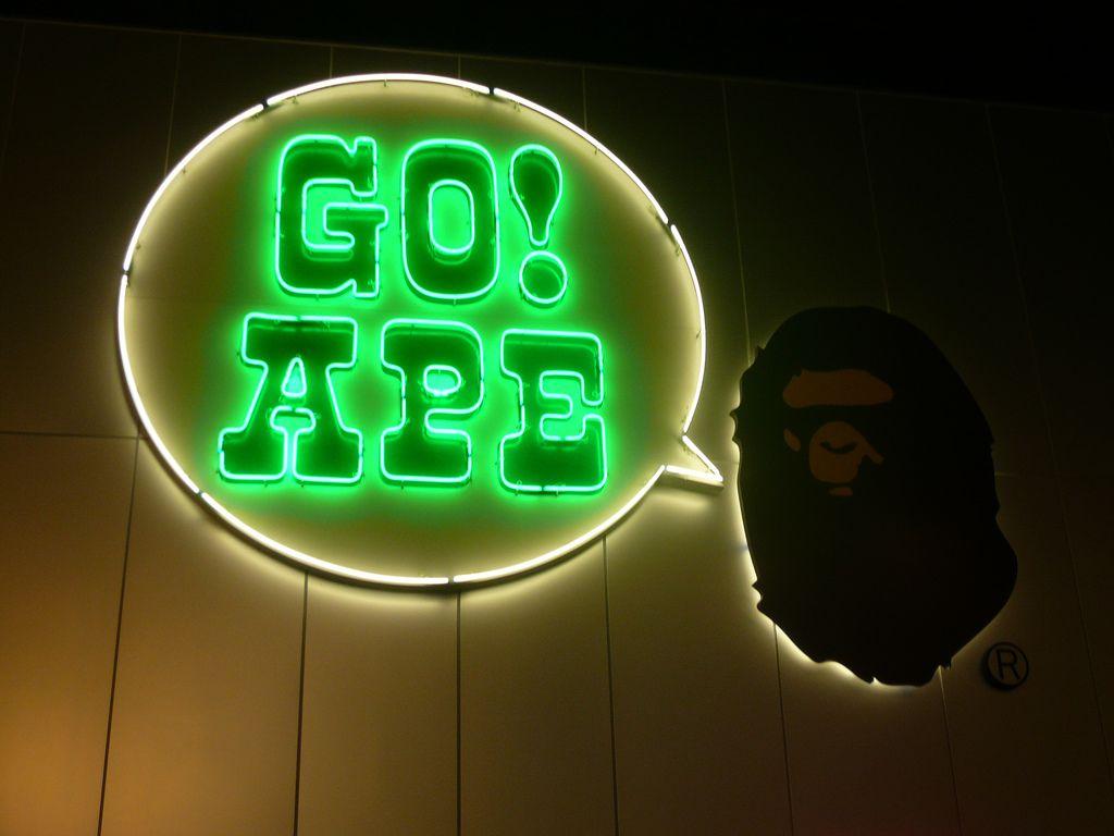 BAPE Neon Logo - Bape sign, Tokyo Japan | n_twiglet | Flickr