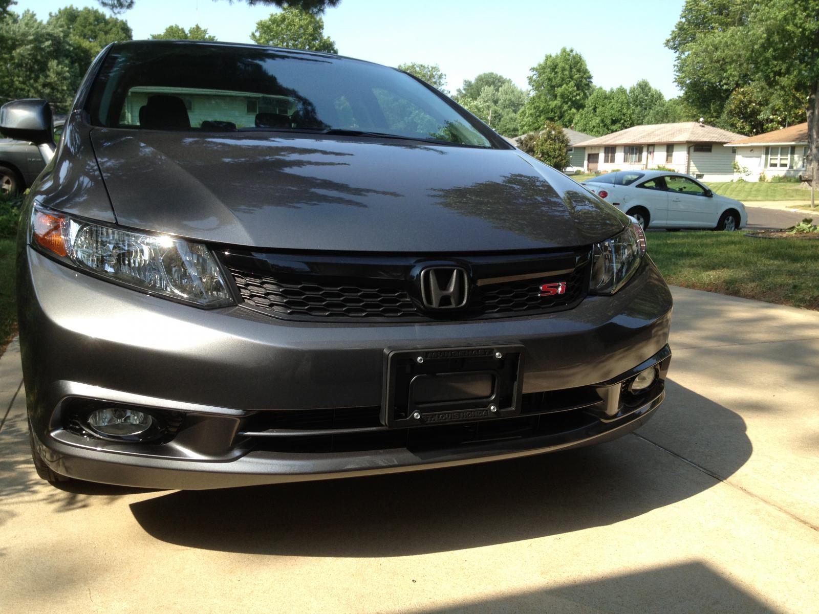 Black Honda Logo - Black Honda Emblem on Grey Civic