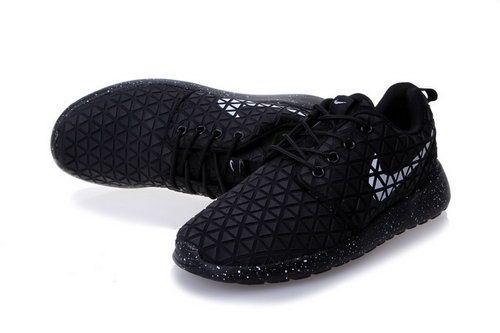 Nike Shoes with the Triangle Logo - Nike Roshe Run Triangle : Search results: Protect every step of the ...