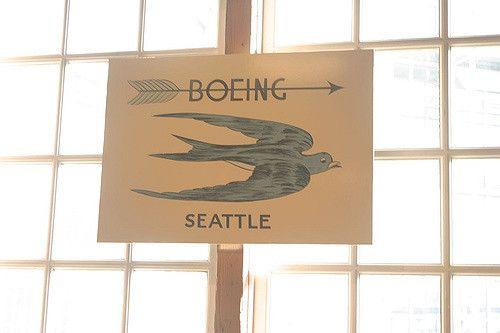 Old Boeing Logo - Red Barn - old Boeing logo | Dave Nunez | Flickr