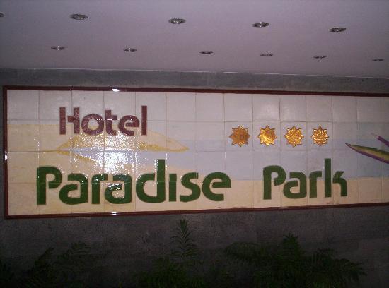 300 Z Logo - logo Hotelu zrobione z terakoty. of Paradise Park Fun